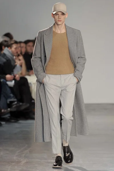Look 13